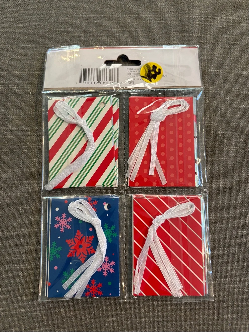 Holiday Style Christmas Gift Tags 24 Count Assorted Foil & Tinsel New